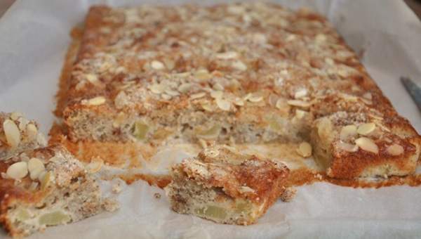 Миндальный пирог с грушами