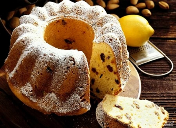 Кекс с изюмом и лимонной цедрой на сливках