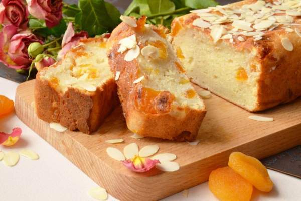 Творожный кекс с курагой